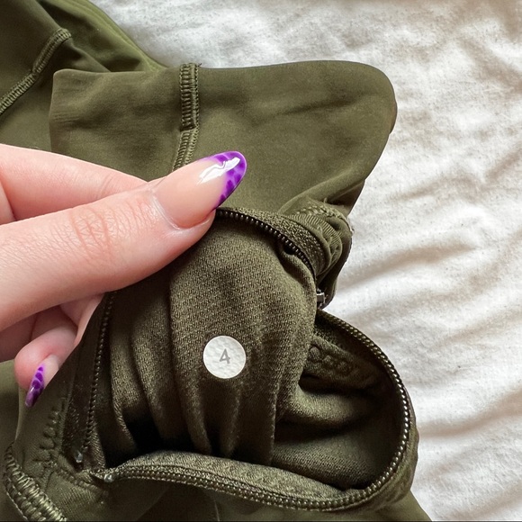 SOLD Lululemon leggings - Picture 5 of 5